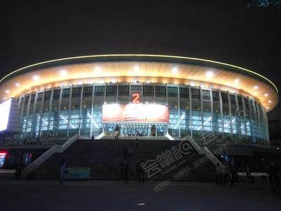 上海大舞台（原上海体育馆）夜景图
